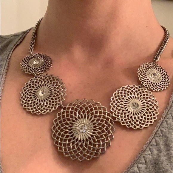 Silver tone sparkle necklace - Picture 4 of 4